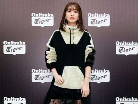 onitsuka tiger鬼塚虎上海中环广场店隆重揭幕